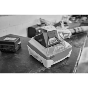 Retour gratuit en magasin. Set POWER BOX 1 Stihl 2 Batteries AP 200 + 1 Chargeur AL 301 + Malette – 4850-200-0033 10